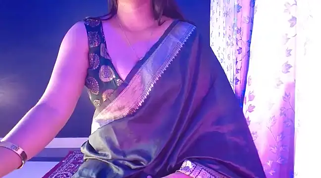 janifer001 online show from 12.08.24