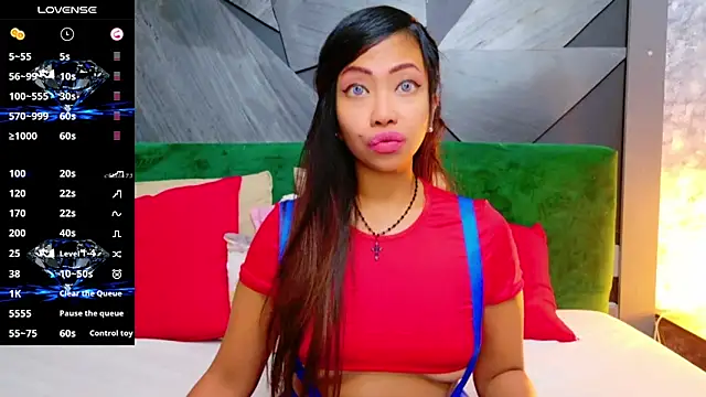 Snapshot of ElyaQuinn chatting on 09.17.25 ElyaQuinn online show from 09.17.25