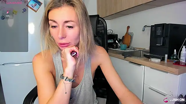 DannaEvan online show from 09.27.25