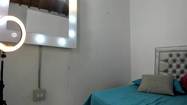 SEXXYLATINCOUPLE1 online show from 11.06.25