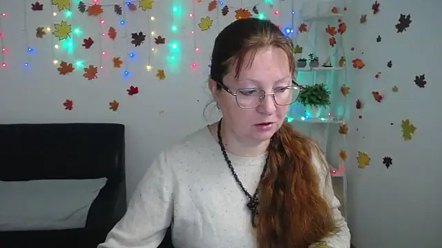 VanessaHotts online show from 11.26.25