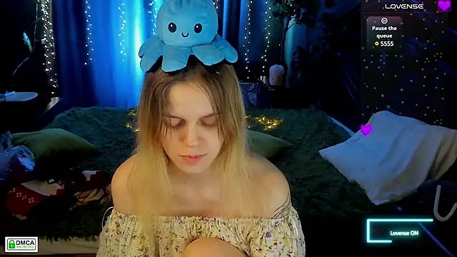lady bellaa online show from 02.23.25