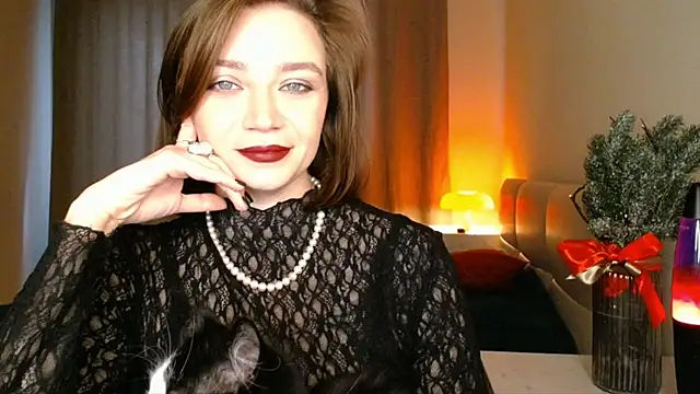 Shadow Passion online show from 12.23.25