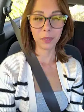 21sweetSunny online show from 10.29.25