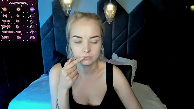 StephanieSweety online show from 01.26.25