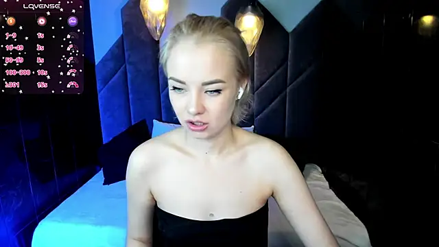 StephanieSweety online show from 02.25.25