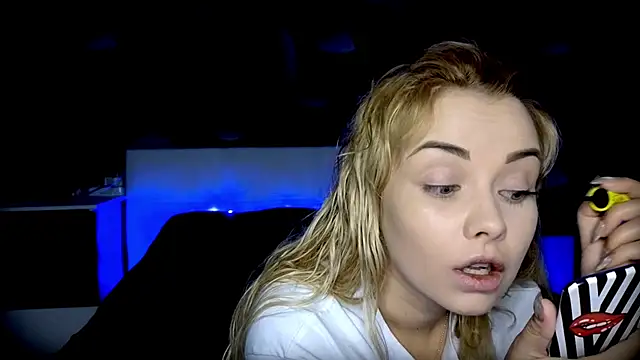 StephanieSweety online show from 11.14.25