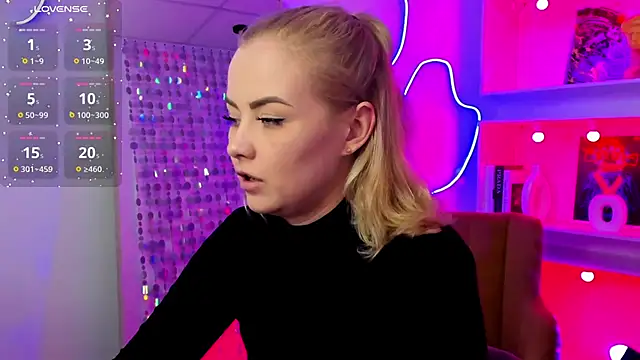 StephanieSweety online show from 04.19.26