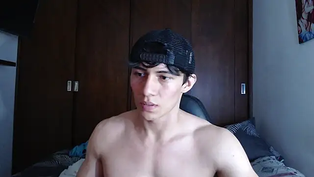 Snapshot of aresholland chatting on 12.15.24 aresholland online show from 12.15.24