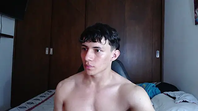 Snapshot of aresholland chatting on 02.28.25 aresholland online show from 02.28.25