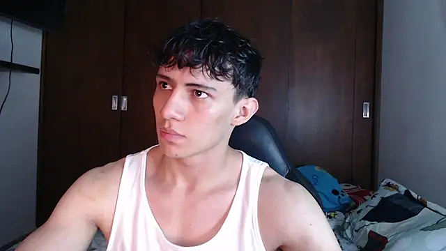 Snapshot of aresholland chatting on 03.13.25 aresholland online show from 03.13.25