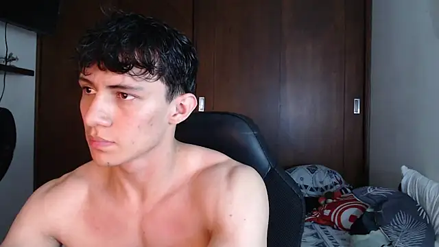 Snapshot of aresholland chatting on 03.22.25 aresholland online show from 03.22.25