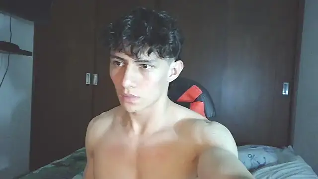 Snapshot of aresholland chatting on 09.25.25 aresholland online show from 09.25.25