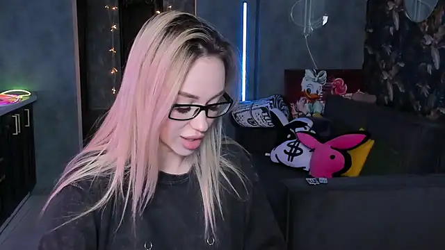 Blckmirrorr online show from 03.25.26