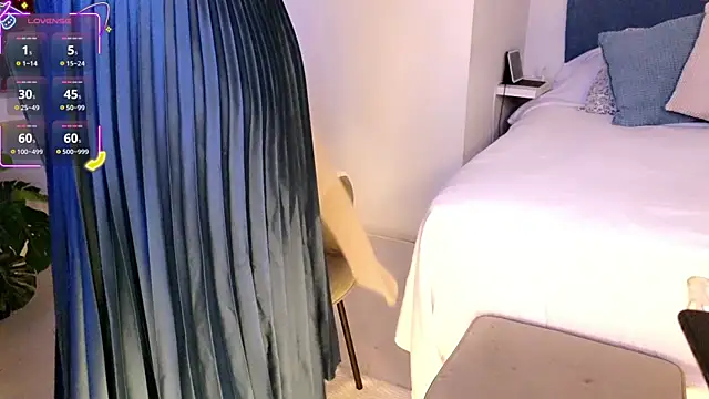 missmiamore online show from 10.08.25