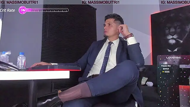 Snapshot of massimo_g chatting on 12.12.24 massimo g online show from 12.12.24