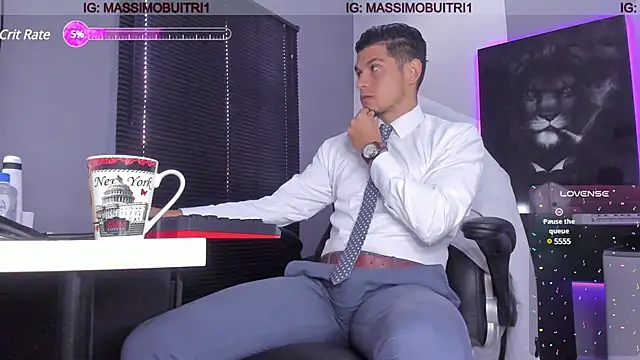 Snapshot of massimo_g chatting on 12.18.24 massimo g online show from 12.18.24