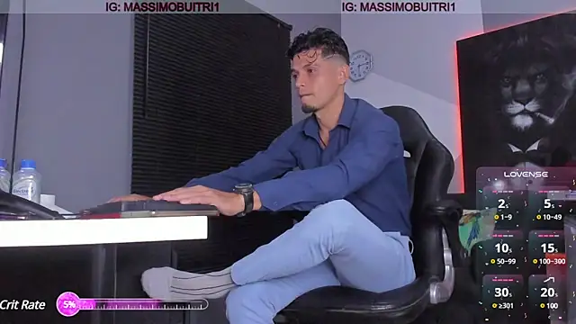 Snapshot of massimo_g chatting on 12.24.24 massimo g online show from 12.24.24