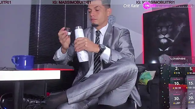 Snapshot of massimo_g chatting on 12.30.24 massimo g online show from 12.30.24