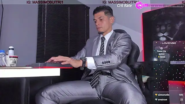 Snapshot of massimo_g chatting on 12.30.24 massimo g online show from 12.30.24