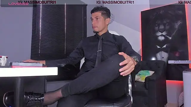 Snapshot of massimo_g chatting on 01.04.25 massimo g online show from 01.04.25