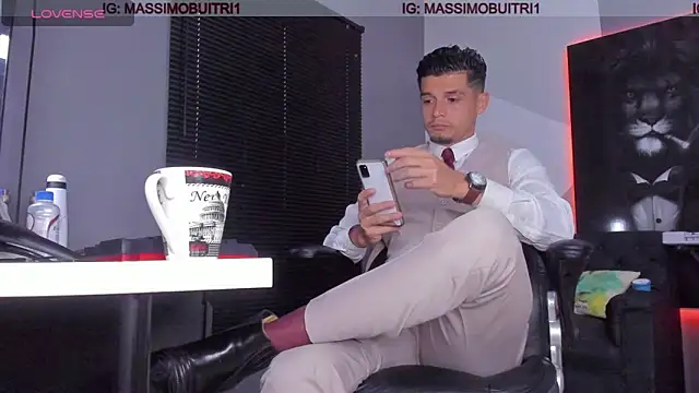 Snapshot of massimo_g chatting on 01.09.25 massimo g online show from 01.09.25