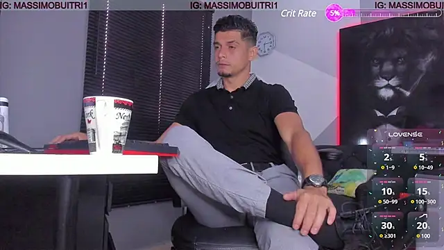 Snapshot of massimo_g chatting on 01.10.25 massimo g online show from 01.10.25