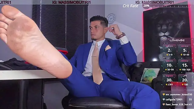 Snapshot of massimo_g chatting on 01.12.25 massimo g online show from 01.12.25