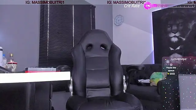 Snapshot of massimo_g chatting on 02.19.25 massimo g online show from 02.19.25