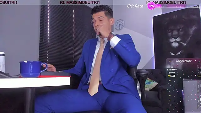 Snapshot of massimo_g chatting on 02.21.25 massimo g online show from 02.21.25