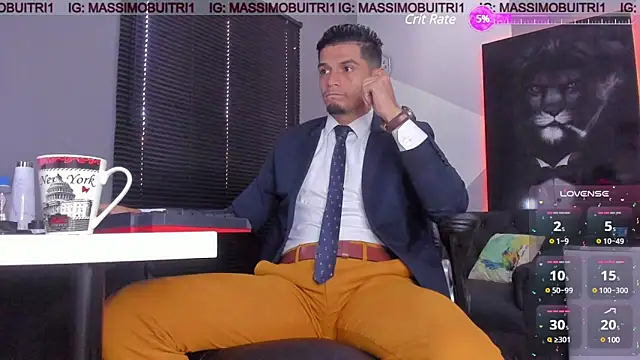 Snapshot of massimo_g chatting on 03.08.25 massimo g online show from 03.08.25