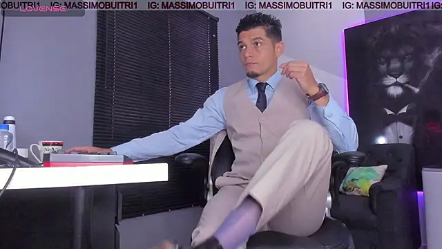 Snapshot of massimo_g chatting on 03.12.25 massimo g online show from 03.12.25