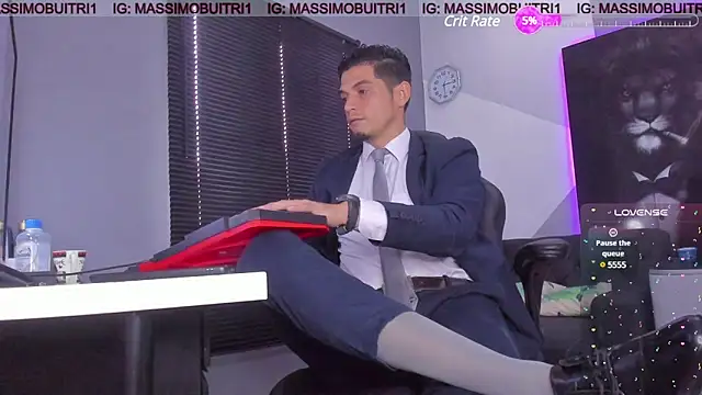 Snapshot of massimo_g chatting on 03.18.25 massimo g online show from 03.18.25