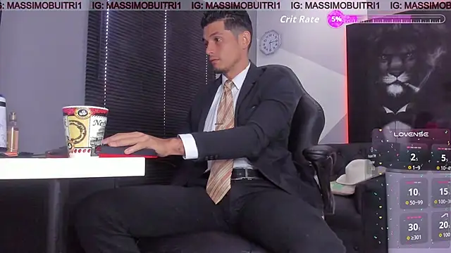 Snapshot of massimo_g chatting on 10.09.25 massimo g online show from 10.09.25