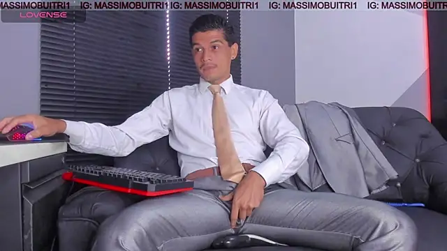 Snapshot of massimo_g chatting on 04.20.26 massimo g online show from 04.20.26