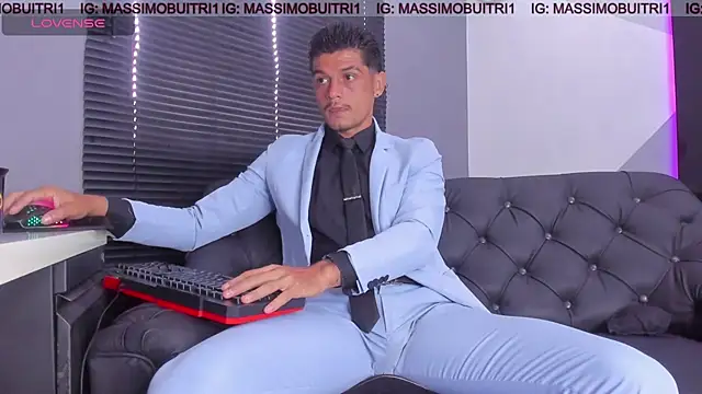 Snapshot of massimo_g chatting on 04.27.26 massimo g online show from 04.27.26