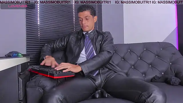 Snapshot of massimo_g chatting on 05.06.26 massimo g online show from 05.06.26