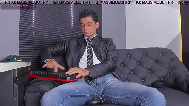 Snapshot of massimo_g chatting on 05.13.26 massimo g online show from 05.13.26