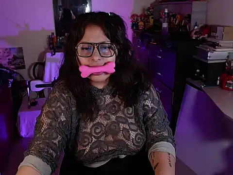 Snapshot of _lilith_heavy chatting on 11.21.25 lilith heavy online show from 11.21.25