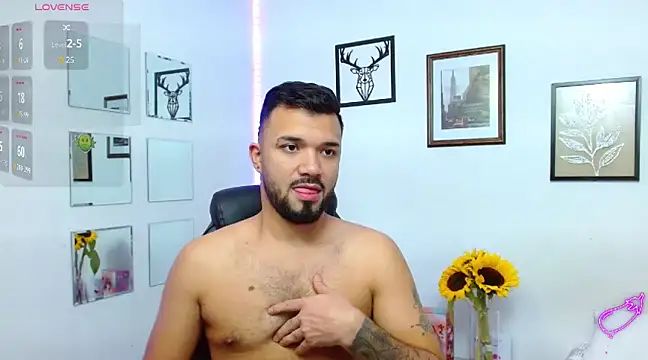 Snapshot of mathew_vidal1 chatting on 02.26.25 mathew vidal1 online show from 02.26.25