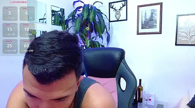 Snapshot of mathew_vidal1 chatting on 03.13.25 mathew vidal1 online show from 03.13.25