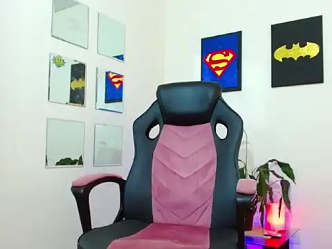 Snapshot of mathew_vidal1 chatting on 09.29.25 mathew vidal1 online show from 09.29.25