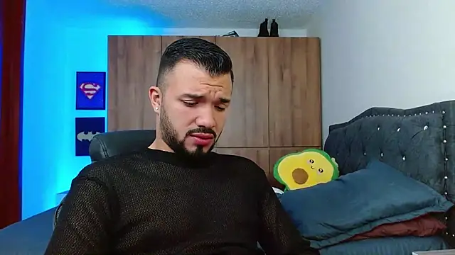 Snapshot of mathew_vidal1 chatting on 11.19.25 mathew vidal1 online show from 11.19.25