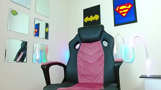 Snapshot of mathew_vidal1 chatting on 11.26.25 mathew vidal1 online show from 11.26.25