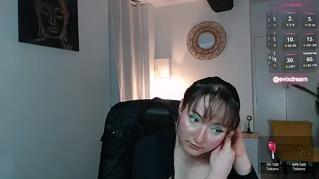 Crystal-dreamt online show from 04.17.26