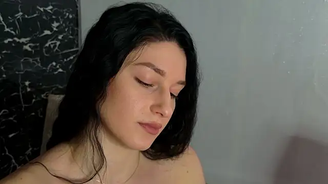 moniqque online show from 01.09.25