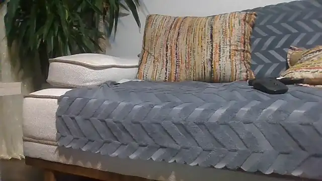 reslerkek31 online show from 12.14.25