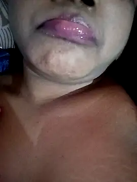 Snapshot of Hotlisa chatting on 12.31.24 Hotlisa online show from 12.31.24