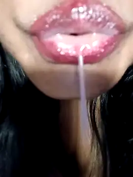 Hotlisa online show from 03.05.26