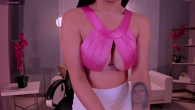 BiancaPierce online show from 01.18.25